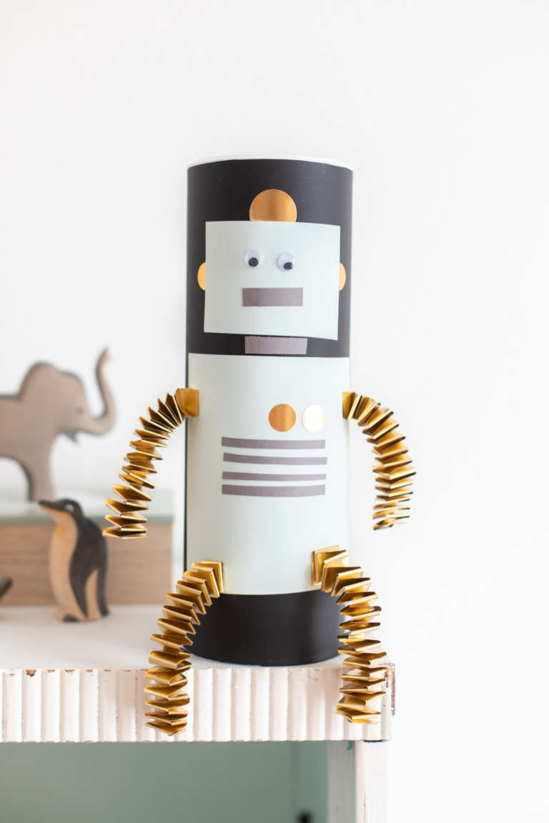 Upcycling Idee: Roboter Dose für Kids